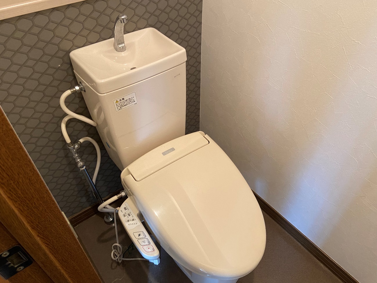 シーズンコート名駅９
