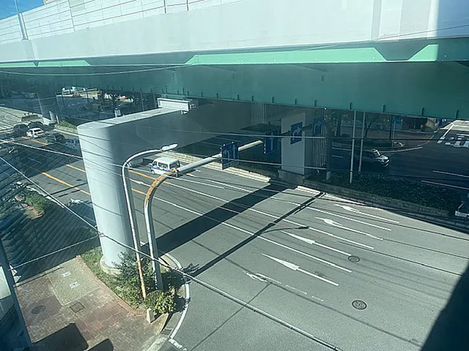 伊勢山ビル12