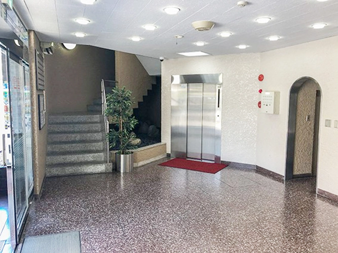 画像4名駅セブンスタービル