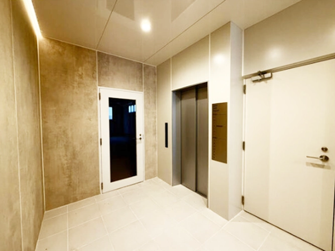 画像5IZUMI LEAD SQUARE